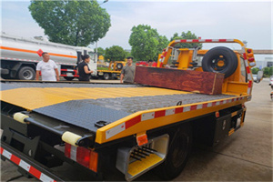 襄樊附近拖车电话号码服务